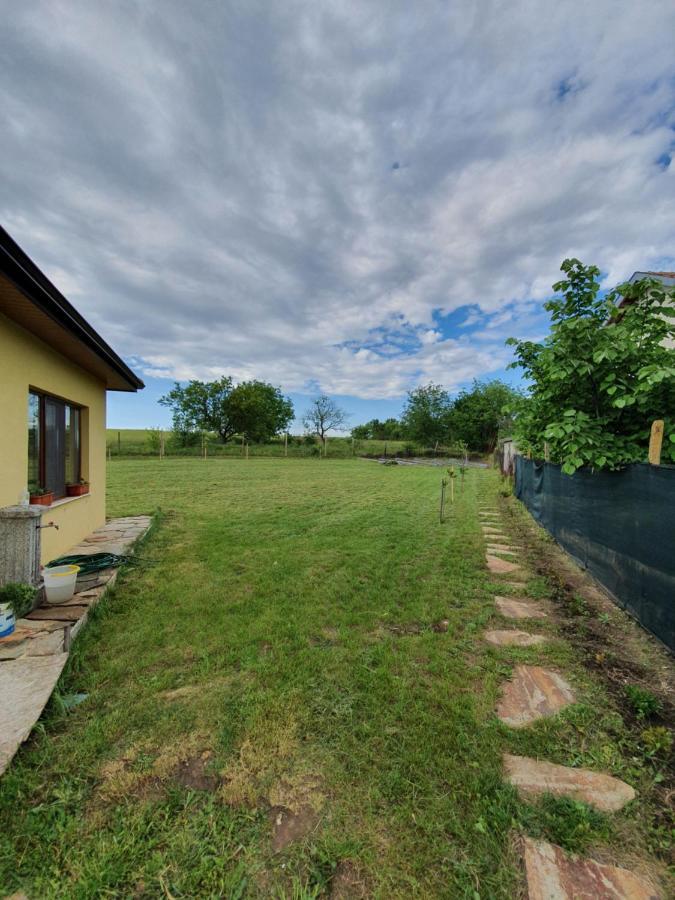 Malavi Guest House Krasen! Comfort&Clean! Екстер'єр фото