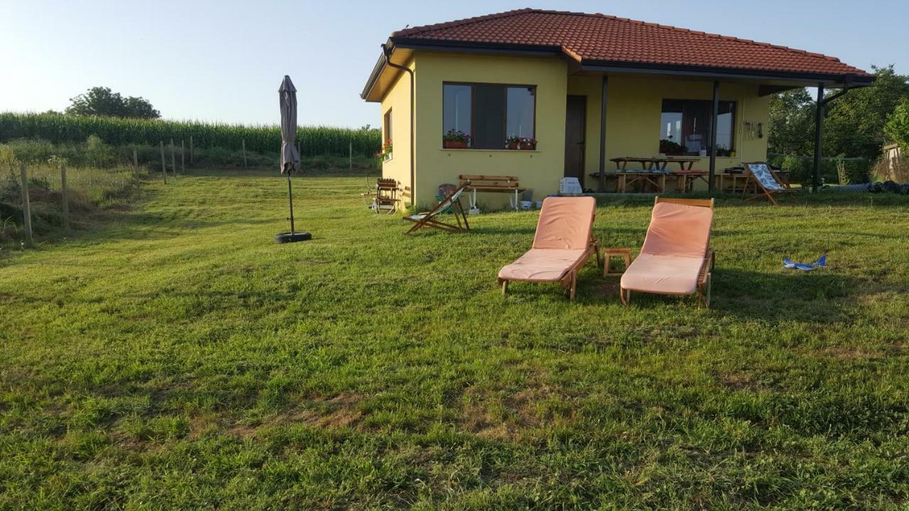 Malavi Guest House Krasen! Comfort&Clean! Екстер'єр фото
