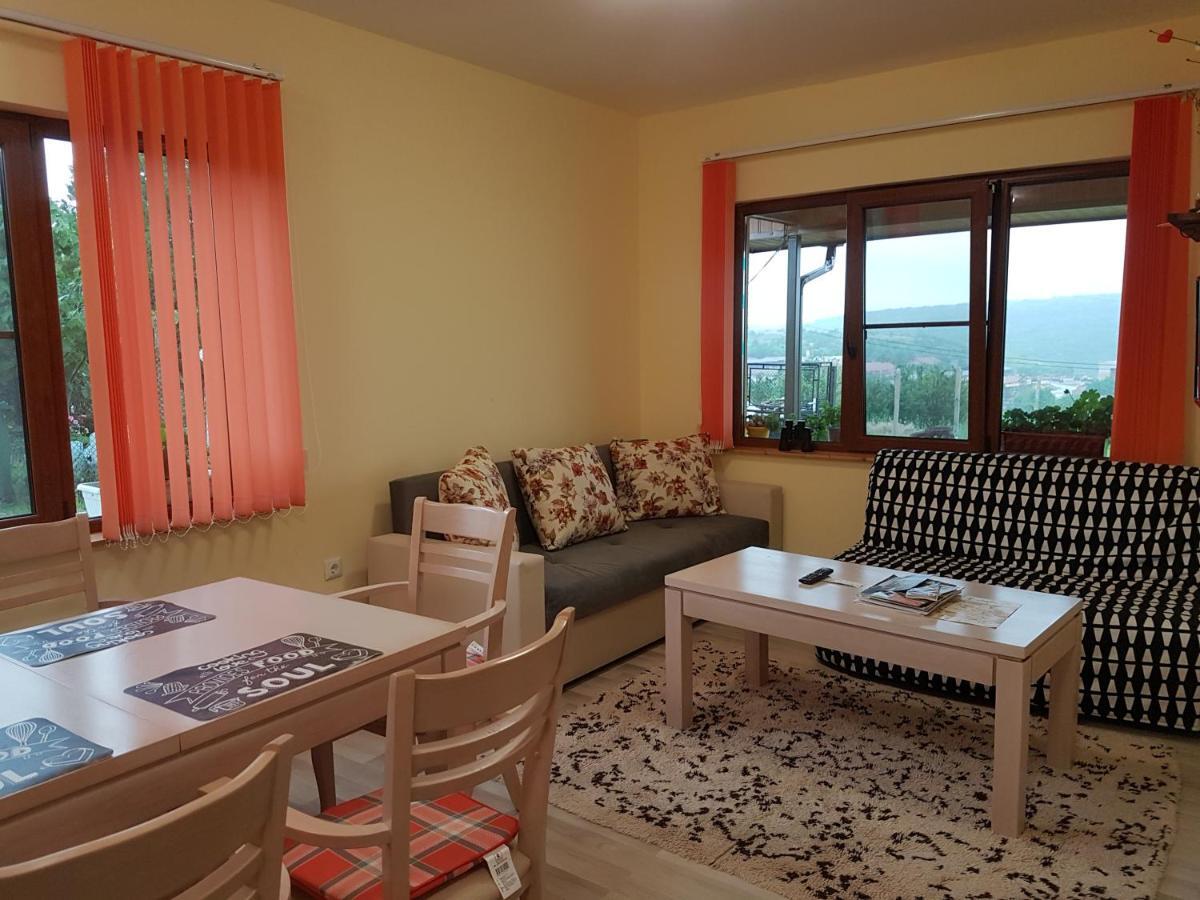 Malavi Guest House Krasen! Comfort&Clean! Екстер'єр фото